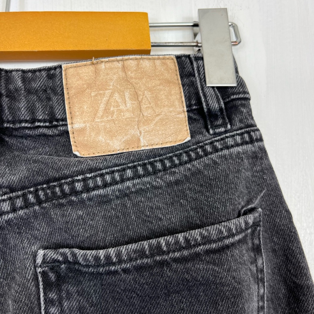 Zara High Rise Mom Jeans Sz 2 - Picture 11 of 11